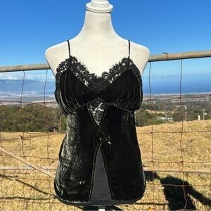 LE SUPERBE Sigmonds Velvet and Lace Cami  green black lace Silk blend Size 0